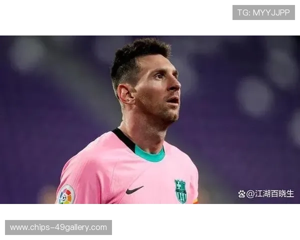 足球球星的反差魅力大对比 从场上英雄到日常生活中的平凡一面 足球球星的反差魅力大对比 从场上英雄到日常生活中的平凡一面